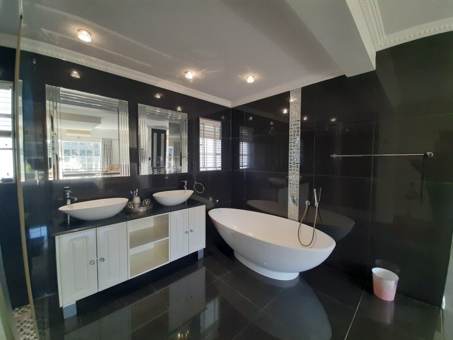 3 Bedroom Property for Sale in Nahoon Valley Park Eastern Cape